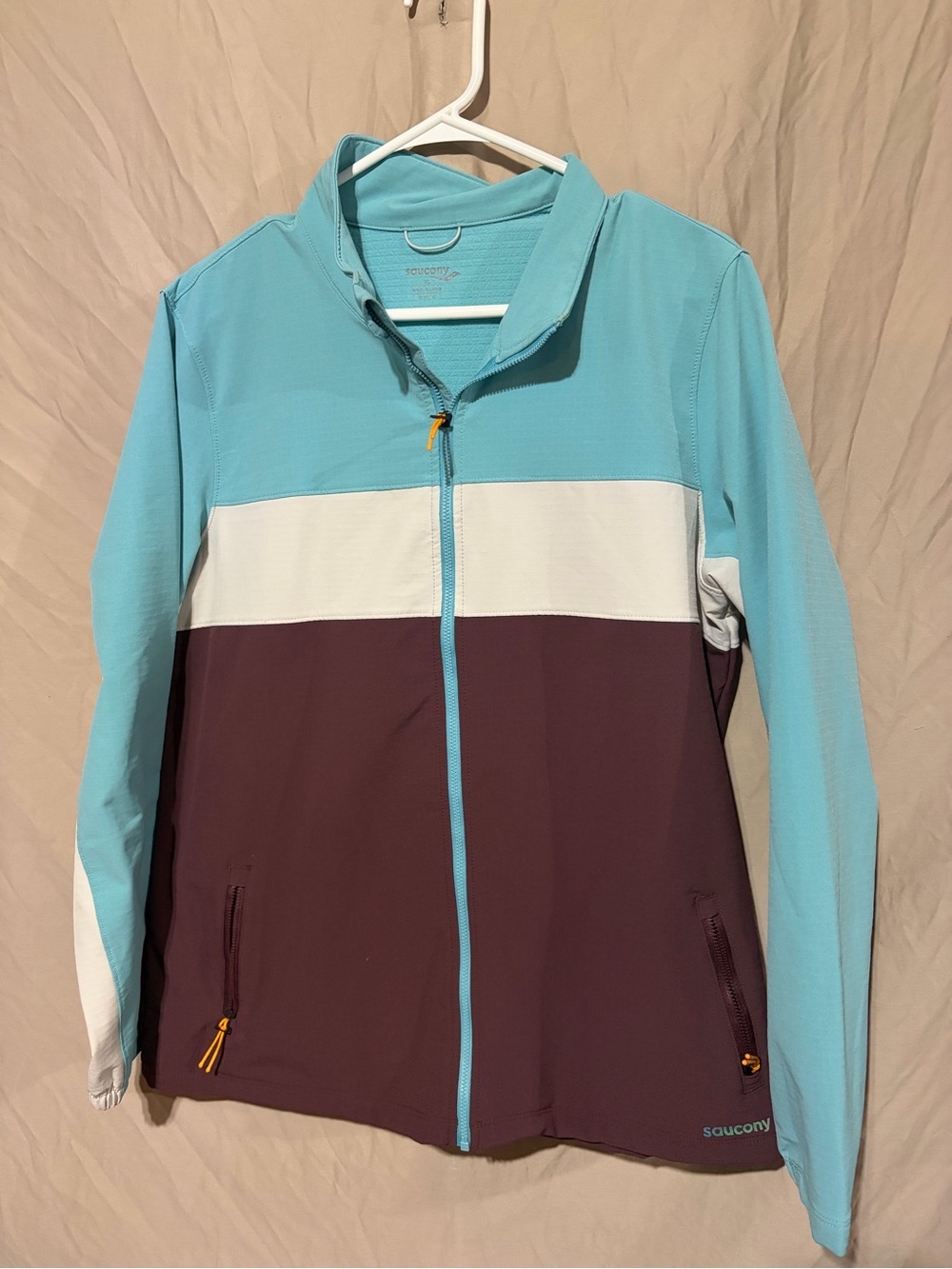 Saucony jacket